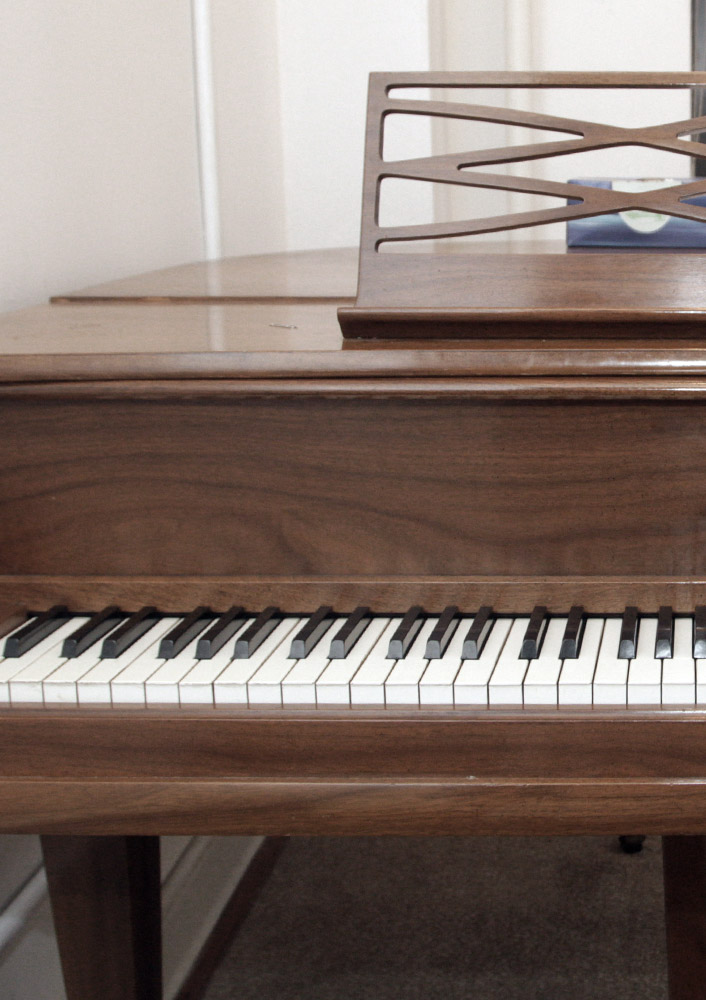 piano closeup at manhattan studio